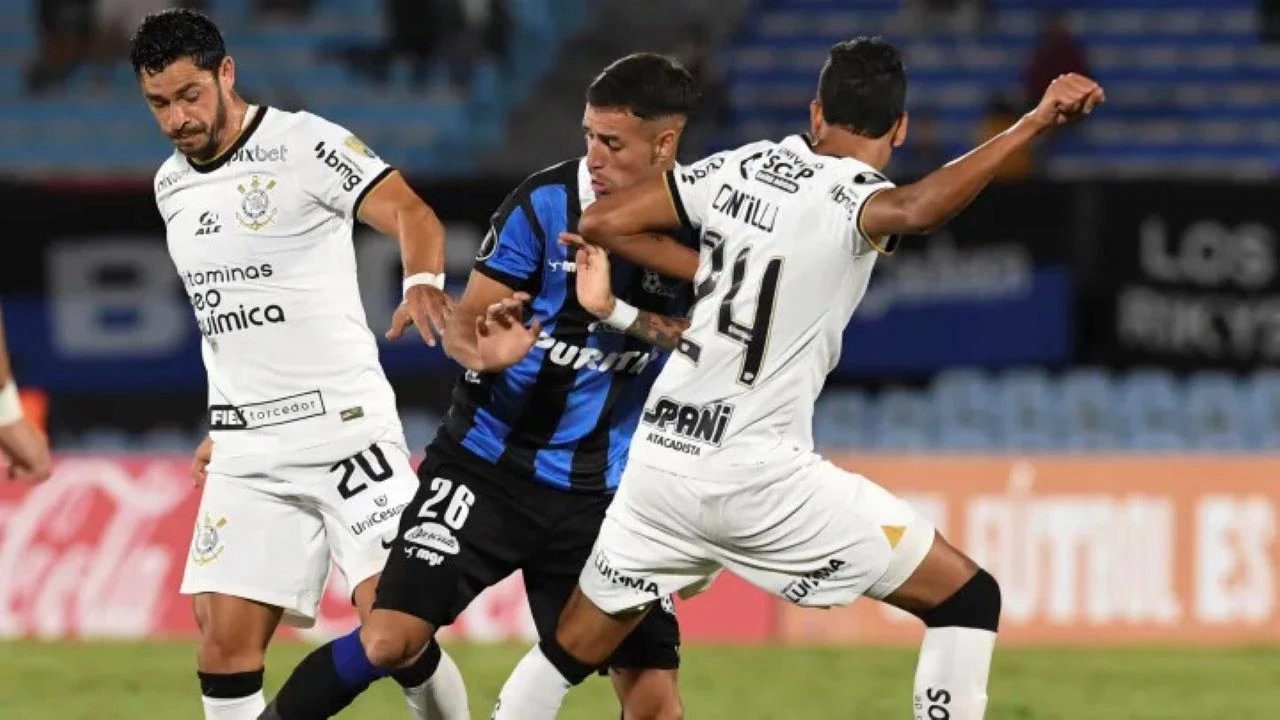 Quarta-feira (28/6) - Corinthians recebe o Liverpool-URU para ver quem fica em 3º